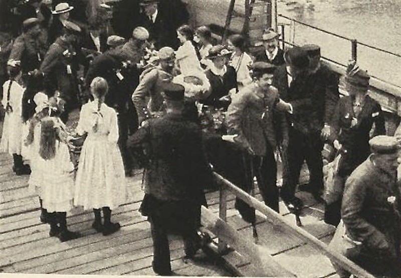 Ankunft von Internierten in Luzern, 1916